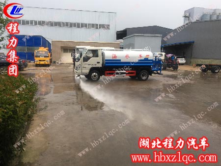 最便宜的灑水車多少錢(qián)？性價(jià)比最高的灑水車！