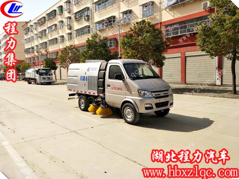 “麻雀雖小五臟俱全”的長安掃路車，適用于窄路段使用