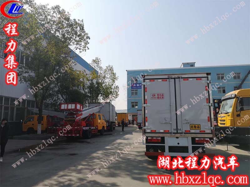 爆破器材運(yùn)輸車參數(shù)配置 爆破器材運(yùn)輸車參數(shù)配置