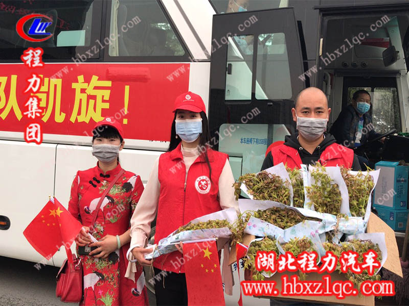 上圖為蘭花送親人，恩情永記心