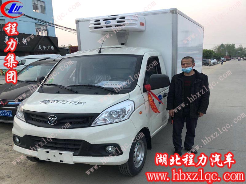 程力集團(tuán)送車師傅準(zhǔn)備出發(fā)，馬上開往客戶所在地四川西昌