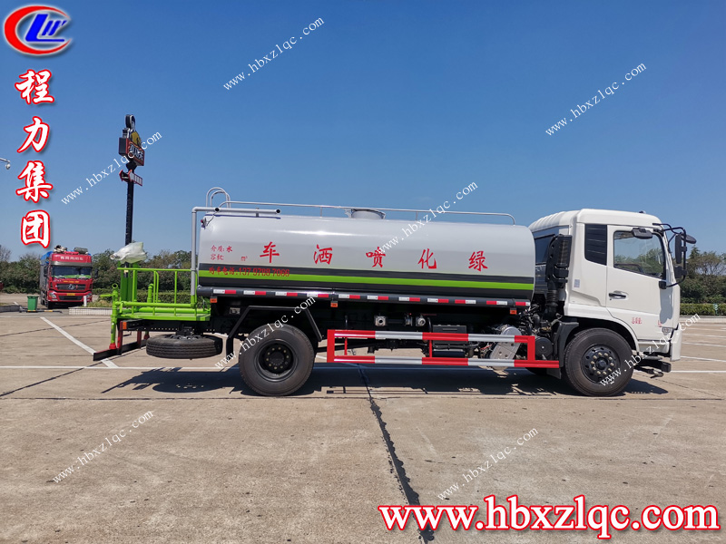 乘風(fēng)破浪，湖北程力東風(fēng)天錦灑水車帶你披荊斬棘