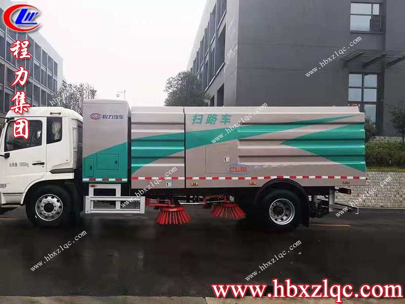 程力集團(tuán)純電動的東風(fēng)天錦掃路車，經(jīng)濟(jì)又環(huán)保