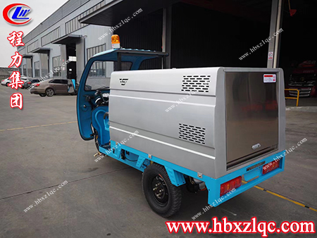 伸縮靈活，可360°旋轉(zhuǎn)，程力牌三輪高壓清洗車(chē)實(shí)現(xiàn)無(wú)死角清洗作業(yè)